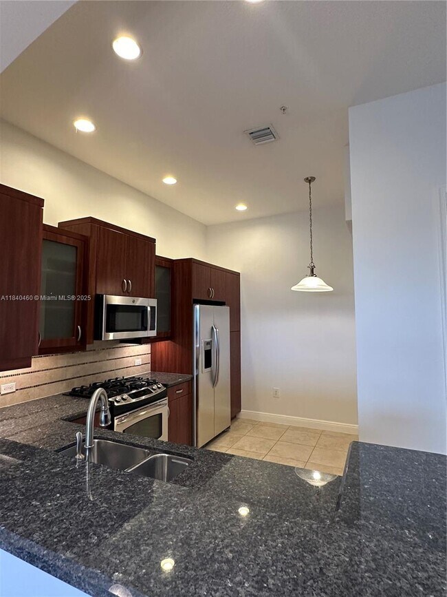 Building Photo - 3055 NW 126th Ave
