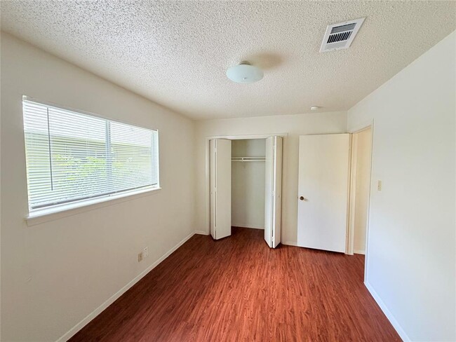 Building Photo - 5206 Village Trail