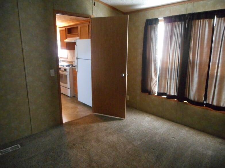 Building Photo - 10543 Emberwood Dr