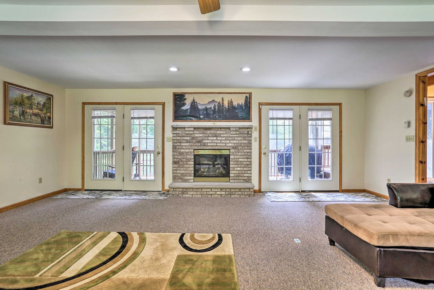 Building Photo - 1 Camelback Dr