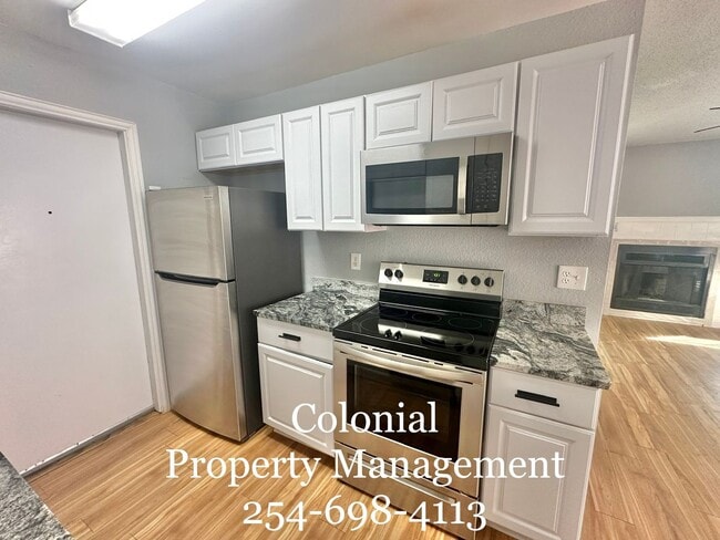 Building Photo - 2507 Hemlock Dr