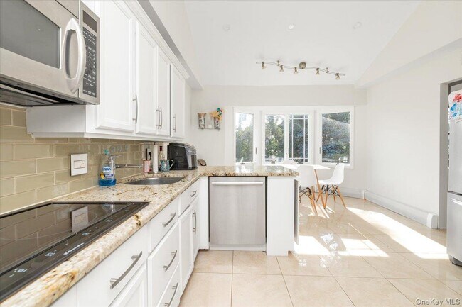 Building Photo - 817 Glenridge Ave