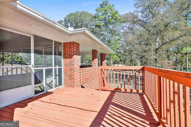 Building Photo - 334 Porter Rd