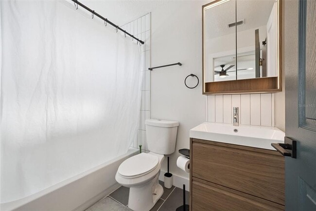 Building Photo - 6939 Pasturelands Pl