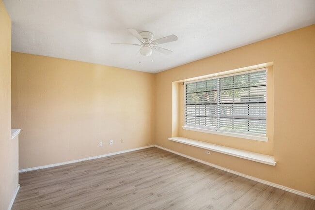Building Photo - 6600 Brookhaven Ct