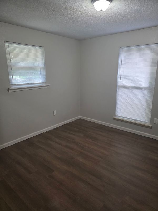 Building Photo - 3880 Pocasset St