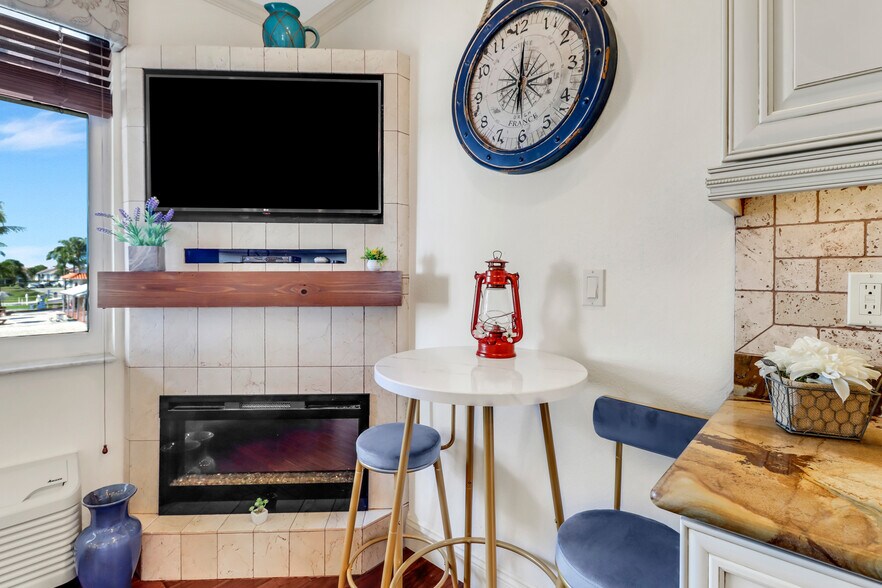 Fireplace in wall - 25000 Tamiami Trl E