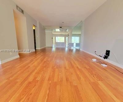 Building Photo - 4200 Hillcrest Dr