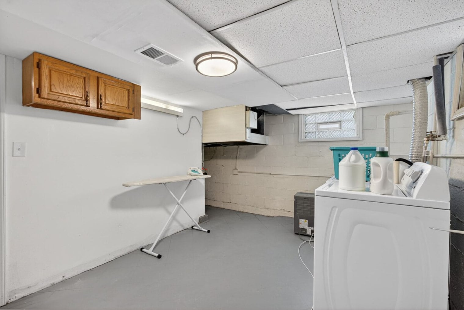 Building Photo - 8821 Kendale Dr