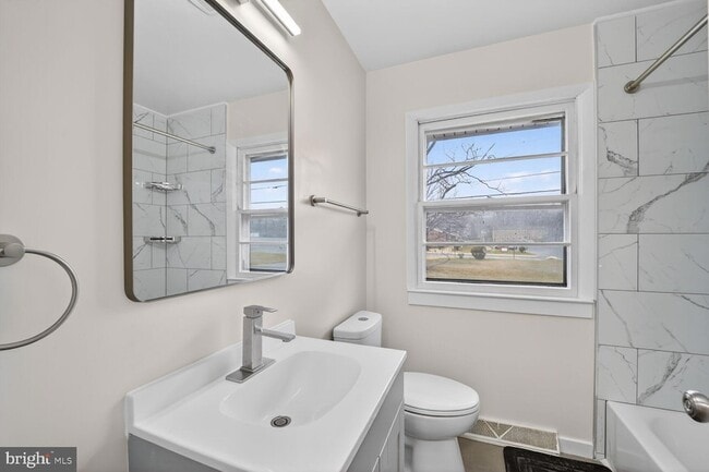 Building Photo - 5421 Henderson Way