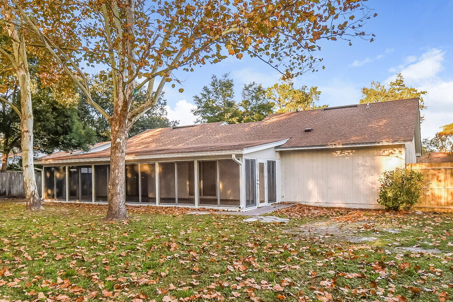 Building Photo - 2532 White Horse Rd W