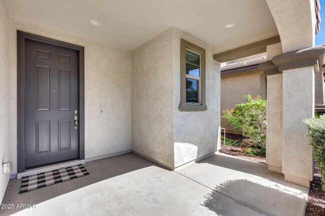 Building Photo - 9944 W Louise Dr