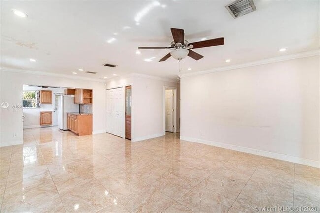Building Photo - 611 NW 39th St