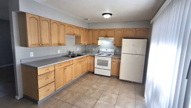 Building Photo - 4720 Lighthouse Cir