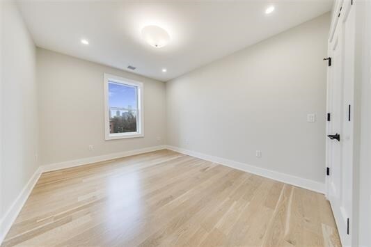 Building Photo - 366 6th St