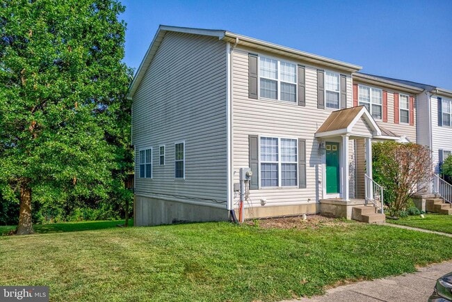 Building Photo - 213 Copperfield Ln