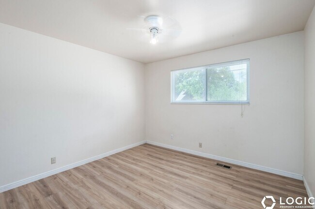 Building Photo - 3377 S 2410 E