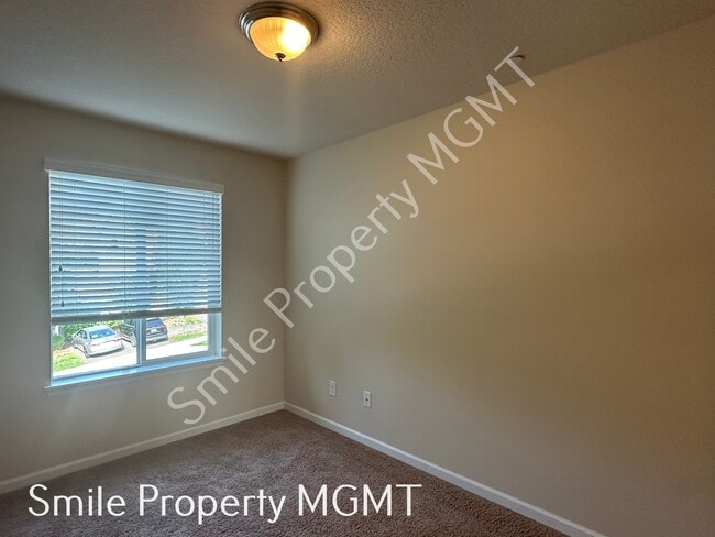 Building Photo - 12980 SE 155th Ave