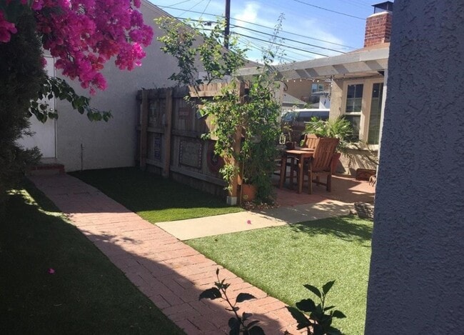 Building Photo - 3817 Cherry Ave