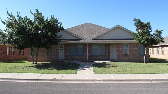 Primary Photo - 3105 110th St
