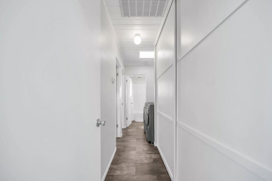 Building Photo - 4131 Phoenix St