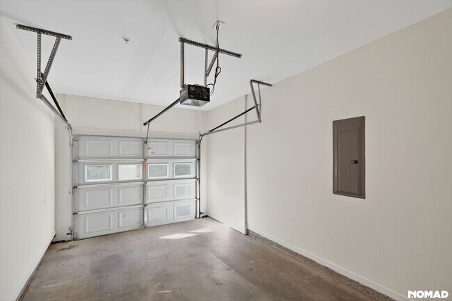 Building Photo - 235 River Green Ave