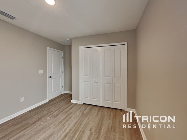 Building Photo - 470 Chandler Dr