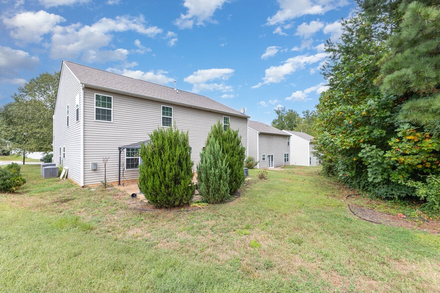 Building Photo - 9702 Pond Vista Ct