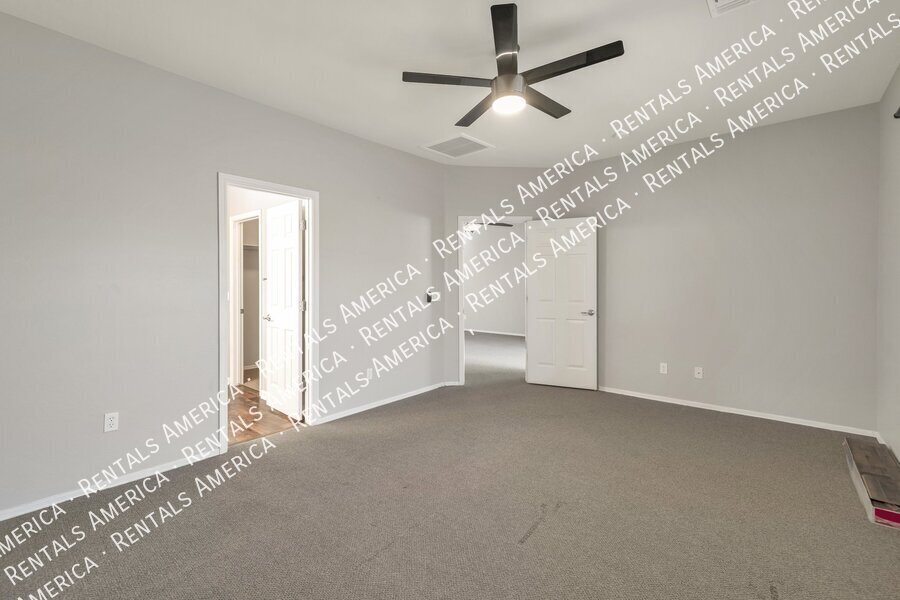 Building Photo - 2263 Pecos Ct