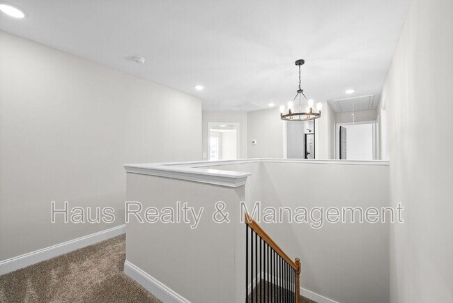 Building Photo - 248 Bluebell Dr