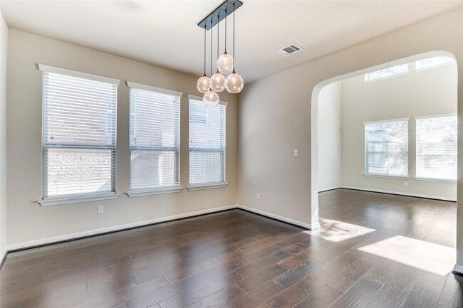 Building Photo - 114 Stone View Trail