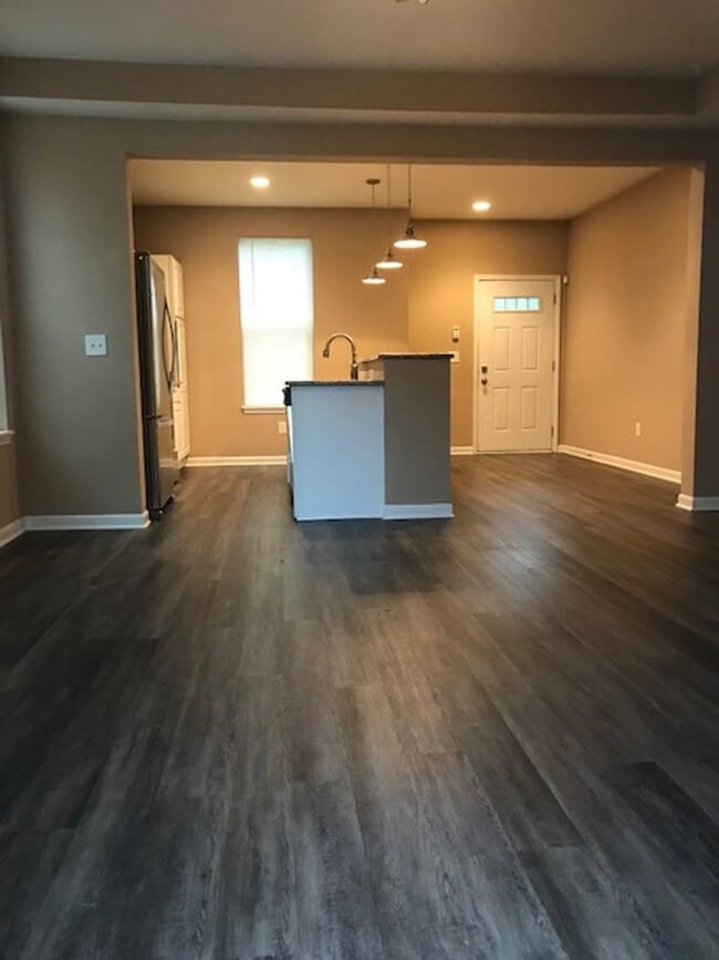 Building Photo - 1700 Tennessee St