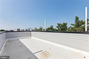 Building Photo - 716 W York St