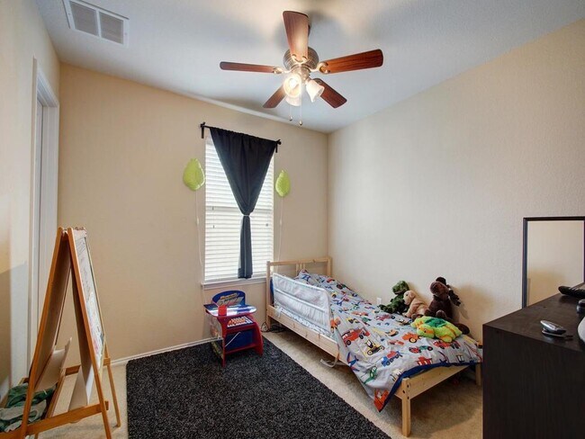 Building Photo - 3420 Bach Dr