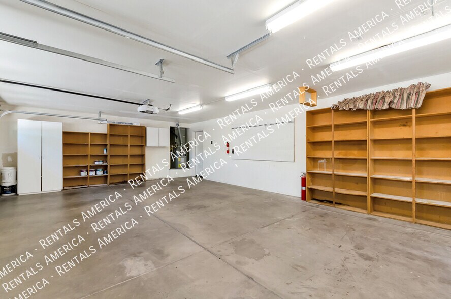 Building Photo - 10951 E Soaptree Pl