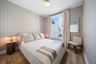 Building Photo - 1542