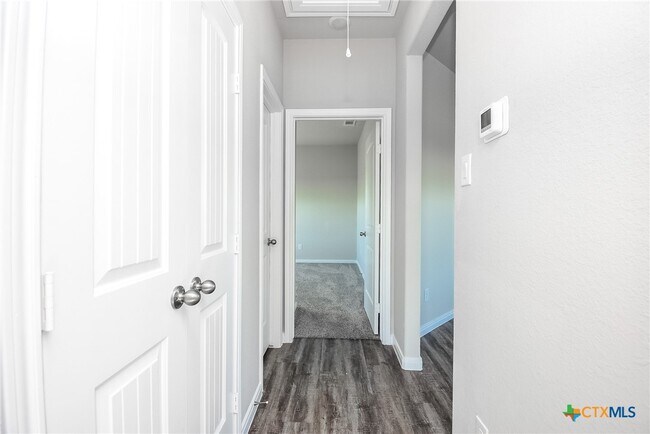 Building Photo - 544 Buckskin Dr