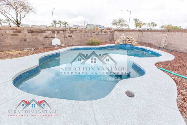 Building Photo - 2805 S Abbey Cir