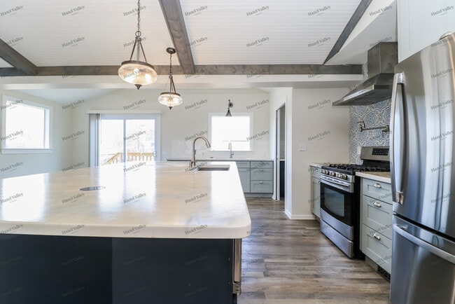 Building Photo - 1111 Cardinal Dr