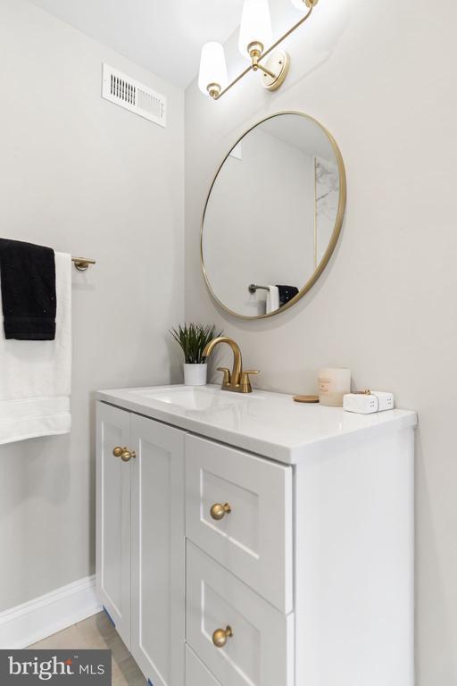 Building Photo - 2571 Coral St