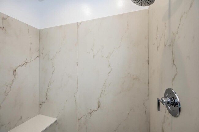 Building Photo - 2053 W Sienna Bouquet Pl