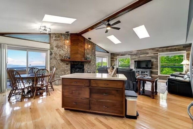 Building Photo - 608 Flowers Gap Rd