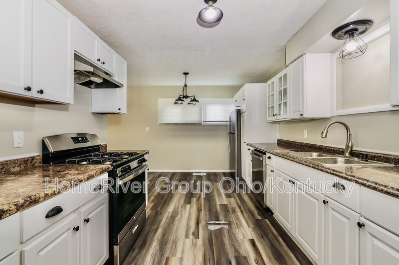 Building Photo - 2921 Garey Ln