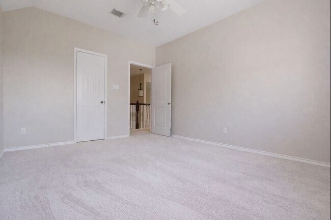 Building Photo - 702 Epperson Way