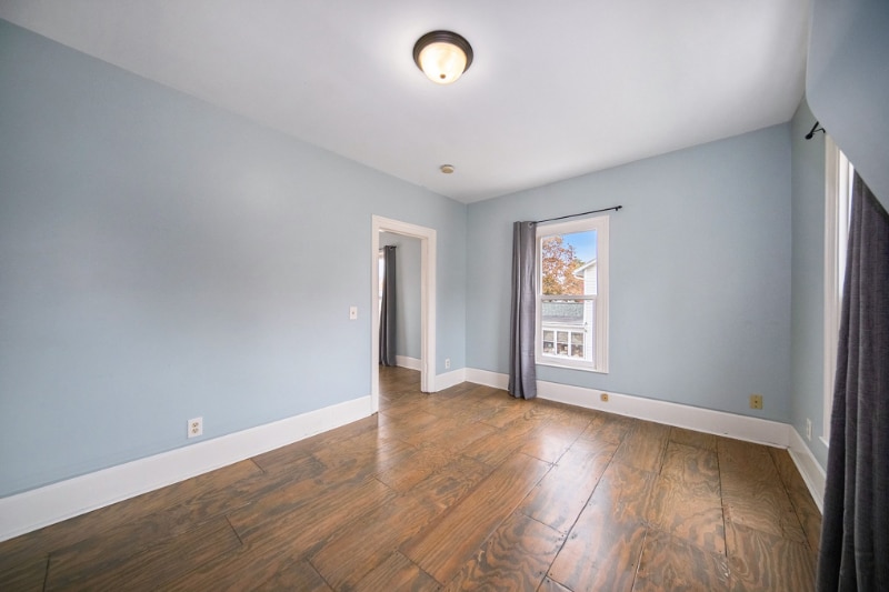 Building Photo - 212 Kilbuck St E