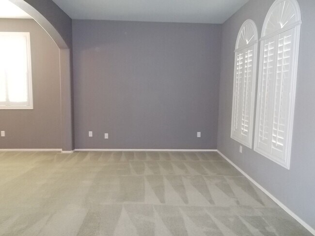 Building Photo - Spacious 3-Bedroom Cul-de-Sac Home in Prime Location