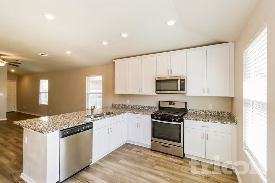 Building Photo - 3516 Stride Ln