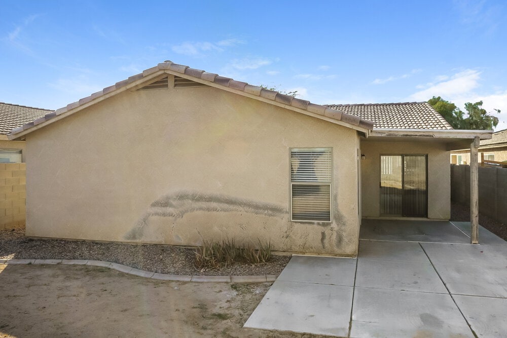 Building Photo - 2709 N 107th Dr