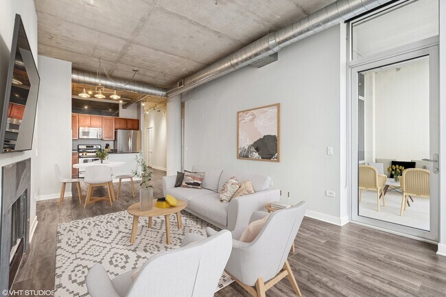 Building Photo - 720 N Larrabee St