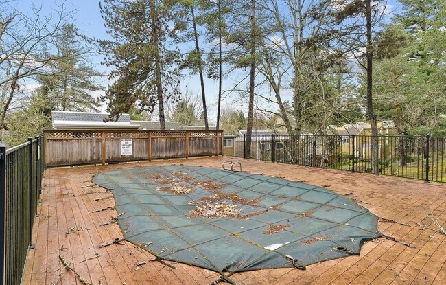 Building Photo - 1614 Village Park Pl